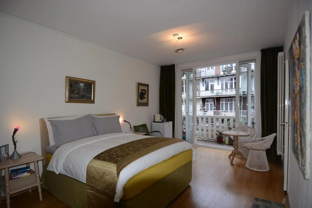 Le Quartier Sonang Bed & Breakfast Amsterdam