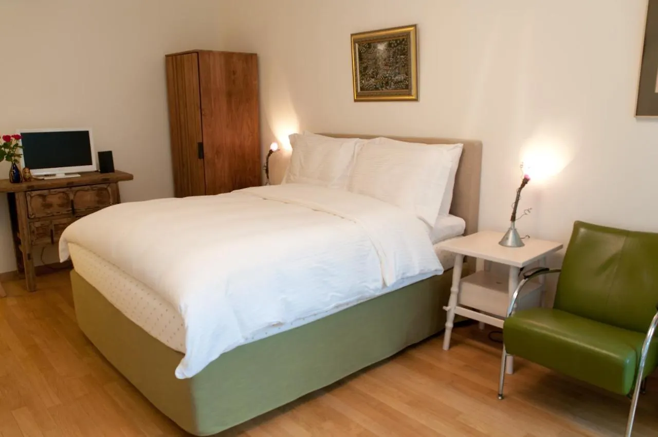 Le Quartier Sonang Bed & Breakfast Amsterdam